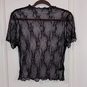 2/$15 🍓 Sheer Black Lace Short Sleeve Top